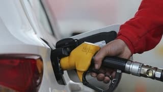 Rusya benzin ihracatına verilen iznin süresini uzattı