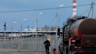 Rusya benzin ihracatına yönelik kısıtlamaları kaldırıyor