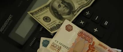 Rusya'da şirketlerin döviz satma zorunluluğu iptal edildi