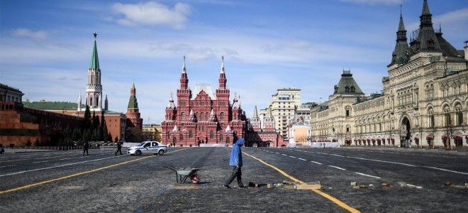 Rusya ekonomi ve ticaretteki şoklara karşı “dolarsızlaşma kalkanı” kuruyor