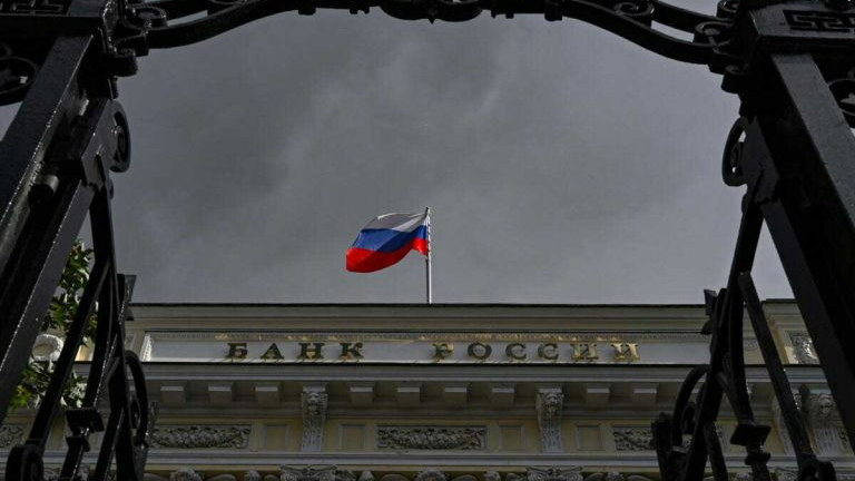 Rusya Merkez Bankası'ndan 50 baz puanlık faiz indirimi