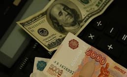 Rusya, nakit döviz çekimine yönelik kısıtlamaları uzattı