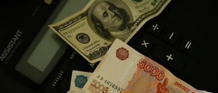 Rusya, nakit döviz çekimine yönelik kısıtlamaları uzattı