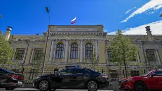 Rusya yurt dışına para transferine yönelik kısıtlamaları uzattı