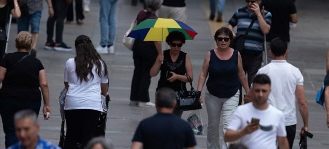 Sağlık Bakanlığı'ndan aşırı sıcaklara karşı uyarı