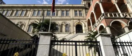 Saint Benoit Fransız Lisesi'ne 5,5 milyon TL'lik Rekabet cezası