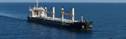 Saldırıya uğrayan yük gemisi Trabzon Limanı'na ulaştı