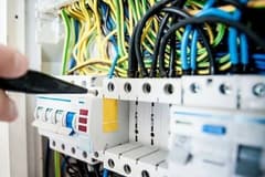 Şanlıurfa'da bir haftada 946 kaçak elektrik bağlantısı tespit etti