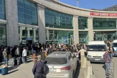 Sarp Sınır Kapısı’nda bayram hareketliliği: Rekor yolcu geçişi gerçekleşti
