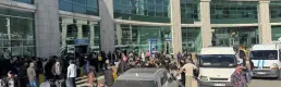 Sarp Sınır Kapısı’nda bayram hareketliliği: Rekor yolcu geçişi gerçekleşti