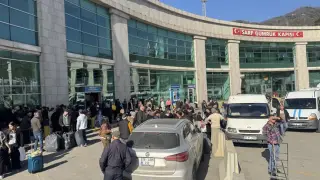 Sarp Sınır Kapısı’nda bayram hareketliliği: Rekor yolcu geçişi gerçekleşti