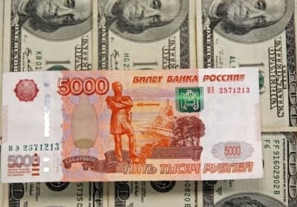 Savaşa rağmen Rus rublesi yükselişini sürdürüyor