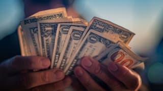 SEB uyardı: Gelecek bir yılda en sert değer kaybı TL'de yaşanacak