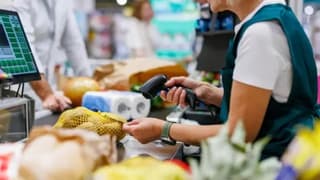 Sektör ikiye bölündü: Marketlerin pazar günü kapanması tartışması büyüyor