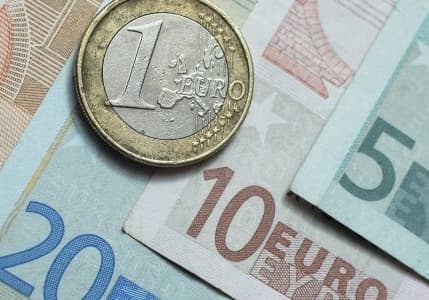 Serbest piyasada döviz açılış fiyatları