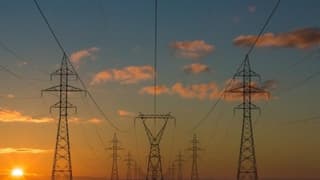 Serbest piyasadaki elektrik tavan fiyatı düşürüldü