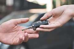 Sıfır otomobil satışında alınan hizmet bedeli için emsal karar