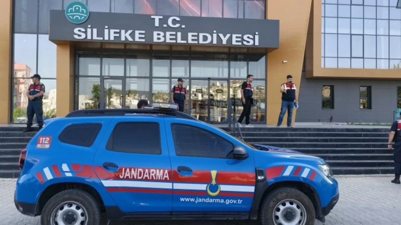 Silifke Belediyesi'ne operasyon: Belediye Başkanı Mustafa Turgut gözaltına alındı