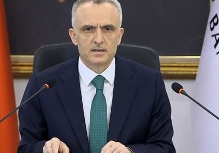 Merkez Bankası Başkanı Naci Ağbal görevden alındı