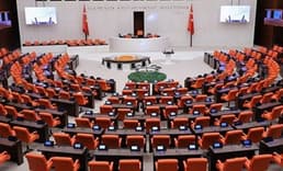 Sosyal medya kısıtlaması ve doğum izni düzenlemesi görüşmeleri başladı