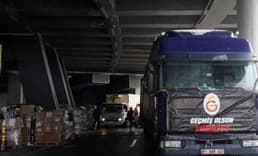 Spor kulüpleri deprem için seferber oldu: Üç büyüklerin statları yardım merkezine dönüştü