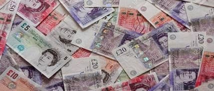 Sterlin AB'nin müzakere kuralları taslağının etkisiyle düştü