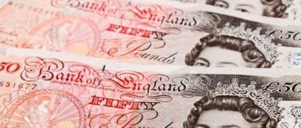 Sterlin BoE'nin faiz kararı öncesinde yükselişini temkinli bir şekilde sürdürüyor