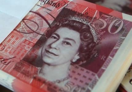 Sterlin Brexit belirsizlikleri etkisiyle 1.27 doların altına geriledi