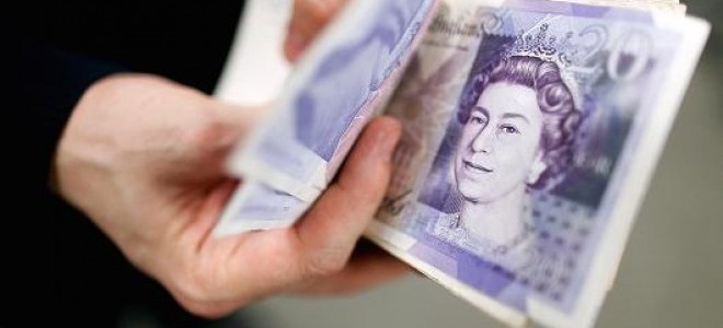 Sterlin'den Geri Adım