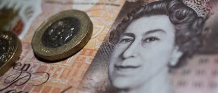 Sterlin, dolar karşısında 37 yılın en düşük seviyesinde