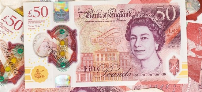 Sterlin resesyon korkularının gündeme gelmesiyle düşüyor