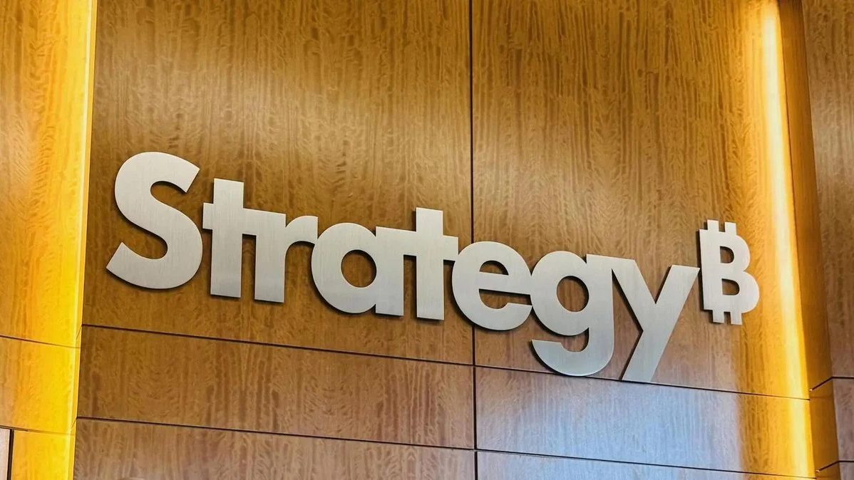 Strategy geçen hafta 333,7 milyon dolarlık hisse sattı