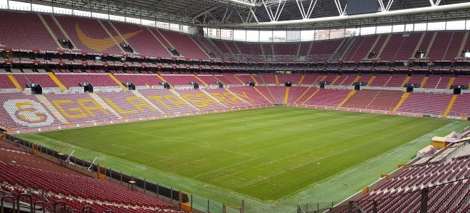 Süper Lig'de şampiyonluk yarışı devam ederken, 4 büyüklerin bilançoları da zararda yarıştı