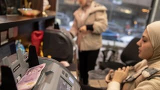 Suriye'de yeni banknotlar tedavüle girdi