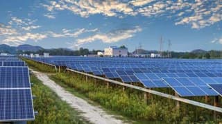 Suriye'den Hama'ya 100 megavatlık enerji santrali