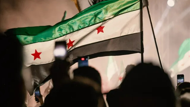 Suriye, Lübnan sınır kapısını geçişlere yeniden açtı