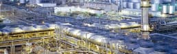 Suudi Arabistan'dan iki petrol sahasında üretimi kısma kararı