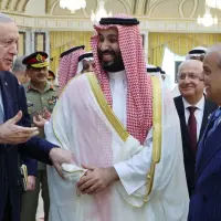 Suudi Arabistan, Türkiye ve Pakistan’ı acil toplantıya çağırdı