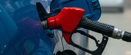 Tabelalar gece yarısı değişti: Benzin ve motorine zam geldi