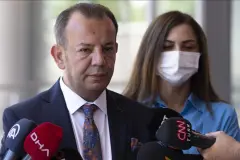 Tanju Özcan CHP'den istifa etti