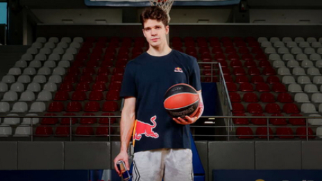 Tarık Biberovic Türkiye'nin ilk Red Bull basketbol elçisi oldu