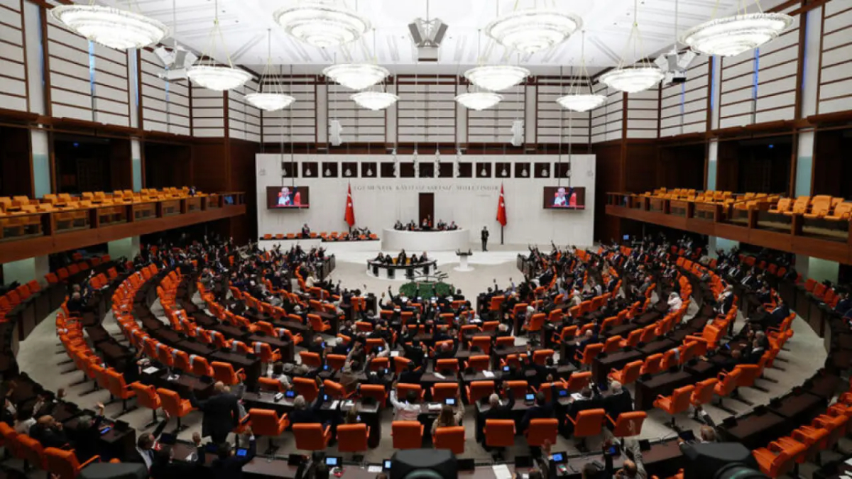 Tasfiye edilecek fonlarda bekleyen talimatlara ilişkin önerge kabul edildi