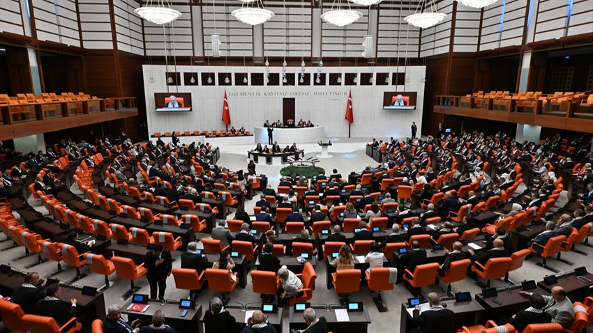 TBMM'de kabul edildi: Babalık izni 10 güne çıkıyor