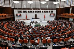 TBMM'de kabul edildi: Babalık izni 10 güne çıkıyor