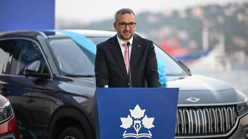 TCMB Başkanı Karahan öğrencilerle buluştu: “Merakınızı koruyun, soru sorun”