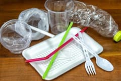 Tek kullanımlık plastik ürünlere yasak geliyor