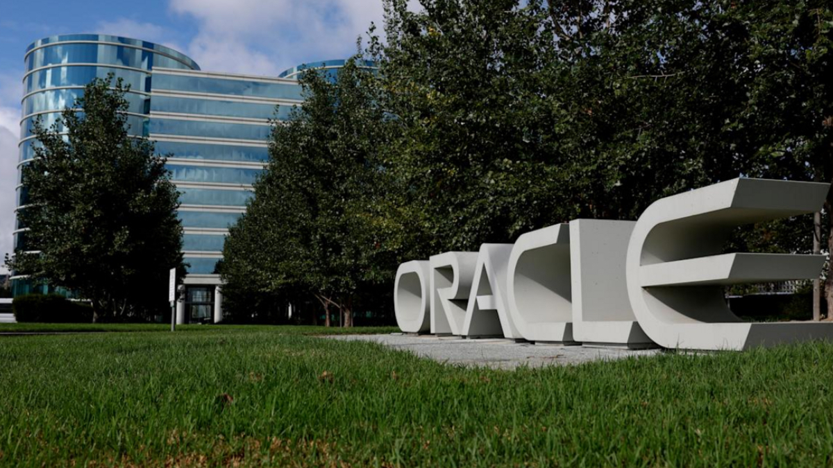 Teknoloji devi Oracle'da yapay zeka odaklı dönüşüm sancısı