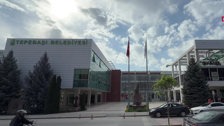 Tepebaşı Belediyesi’ne yolsuzluk operasyonu