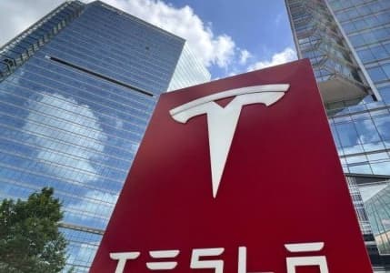 Tesla, 363 bine yakın aracını geri çağırdı