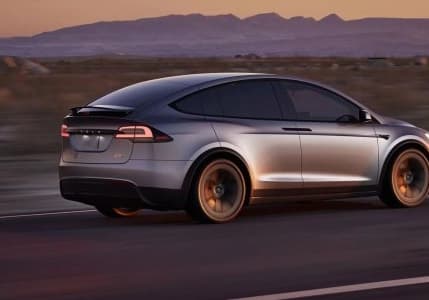 Tesla, ABD ve Kanada’da Model X fiyatlarını yükseltti